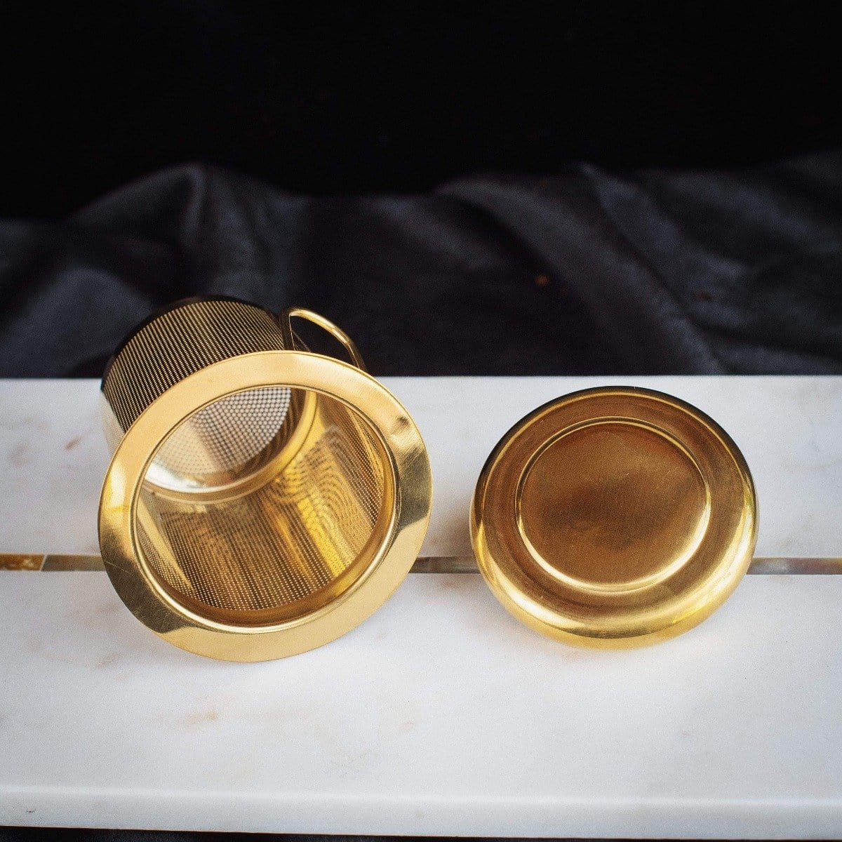 Midas Touch: Golden-Hued Tea Strainer - Image 5