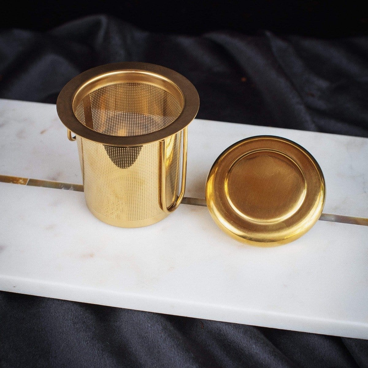 Midas Touch: Golden-Hued Tea Strainer - Image 6